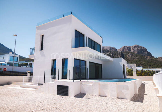 Потрясающий дом с частным бассейном и садом в Полопе 1