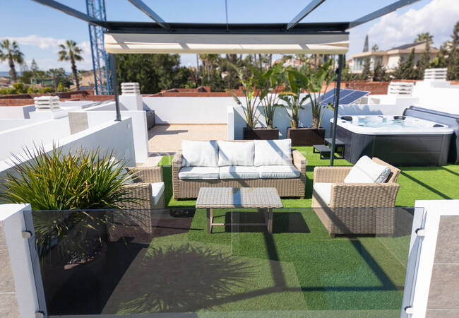 Casas Independientes Con Piscina Privada En La Marina Alicante 2