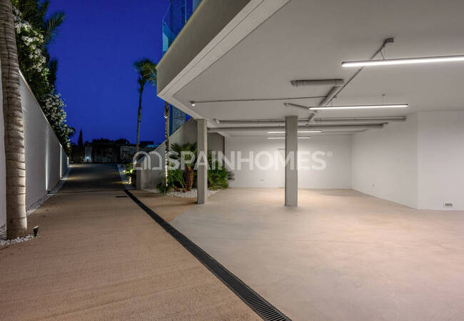 Las Colinas Golf'te Güney-batı Cepheli Şık Ev 13