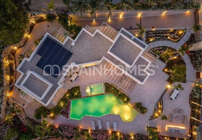 Las Colinas Golf'te Güney-batı Cepheli Şık Ev 14