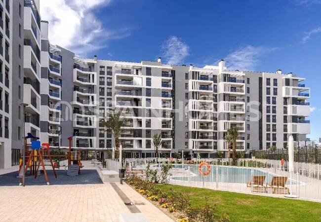 Erdgeschosswohnung Mit Pool In Strandnähe In Alicante