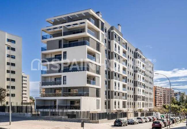 Ground-floor Flat with Pool Near the Beach in Alicante 4