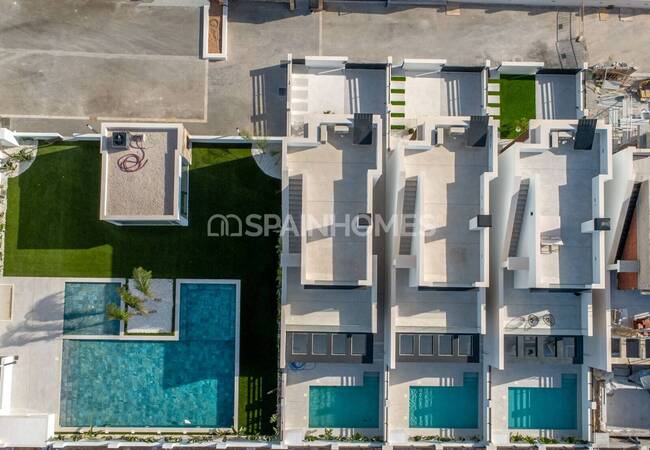 Newly-built Villas with Gym and Private Pools in Torrevieja 25