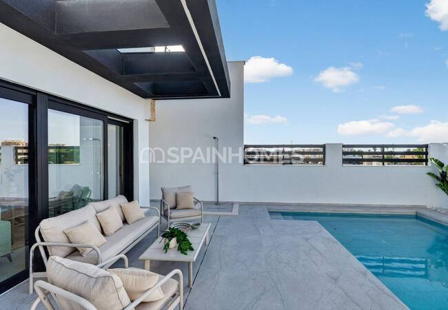Newly-built Villas with Gym and Private Pools in Torrevieja 4