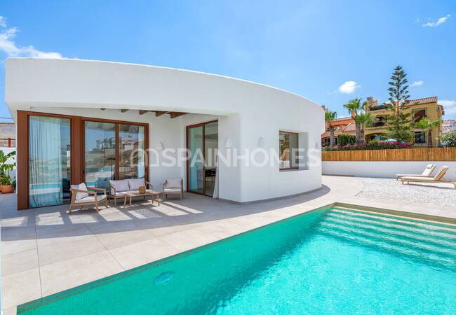 Modern 3-bedroom Houses with Private Pool in Algorfa 4