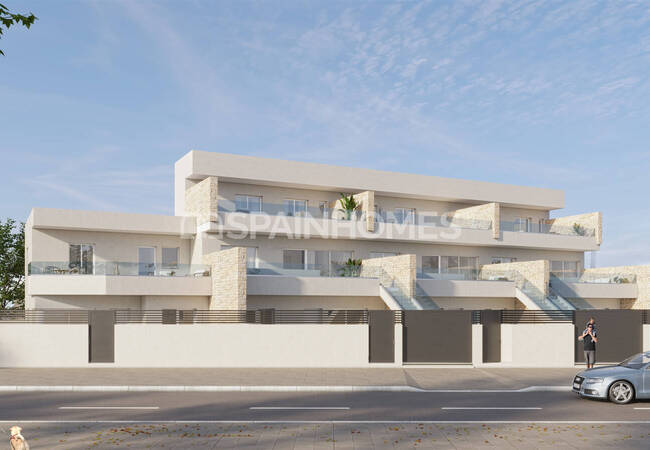 Homes with Private Pools and Gardens in Pilar De La Horadada 1