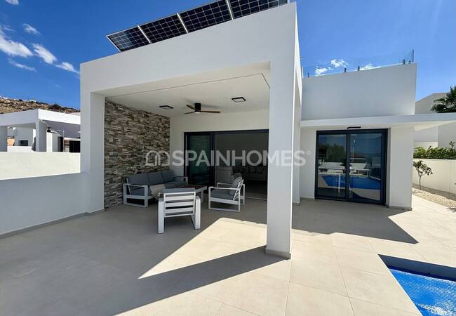 3-bedroom Villas with Pool in Alicante Benijofar 2