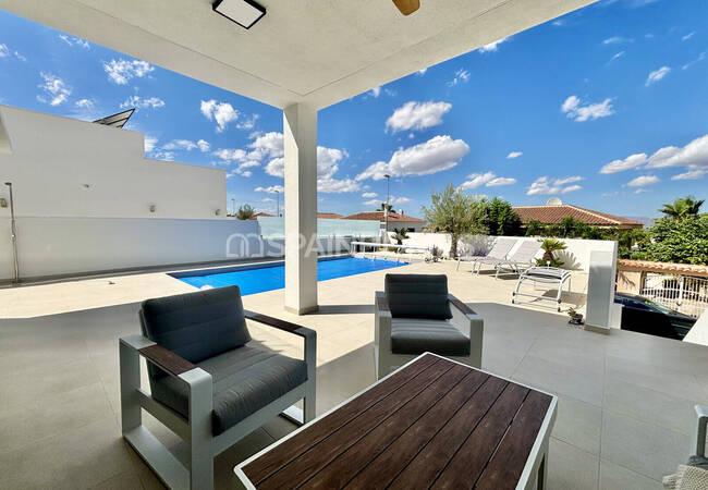 3-bedroom Villas with Pool in Alicante Benijofar 4