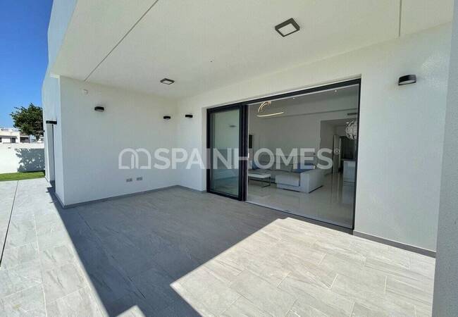 3-bedroom Villas with Private Pool in Alicante Rojales 6