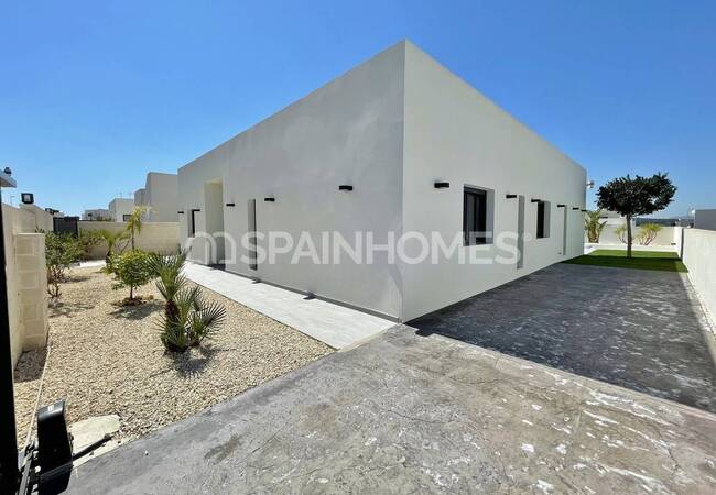 3-bedroom Villas with Private Pool in Alicante Rojales 7