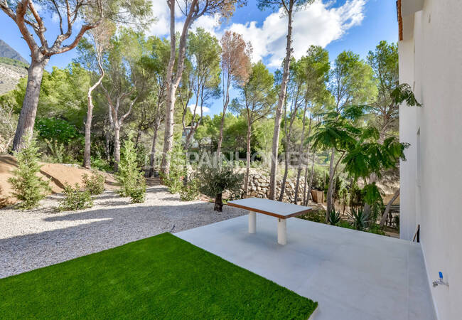 3-bedroom House with Pool in Altea Alicante 8