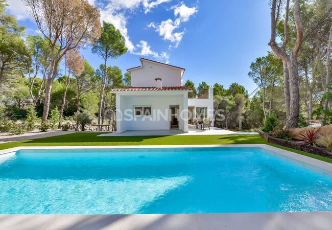 3-bedroom House with Pool in Altea Alicante 1