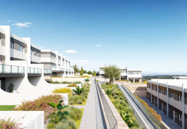 Finestrat'ta Havuzlu Sitede Yarı Müstakil Evler 2