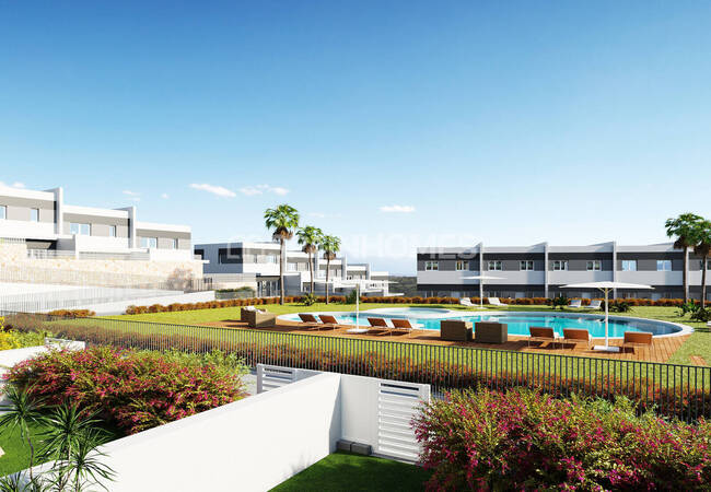 Finestrat'ta Havuzlu Sitede Yarı Müstakil Evler 4