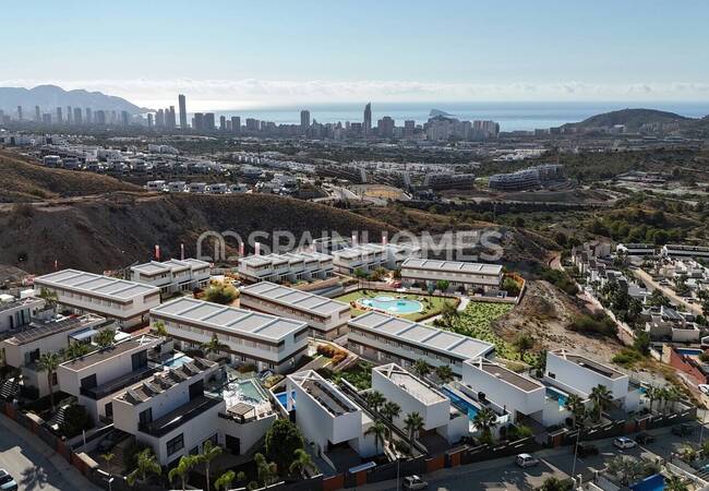 Finestrat'ta Havuzlu Sitede Yarı Müstakil Evler 6