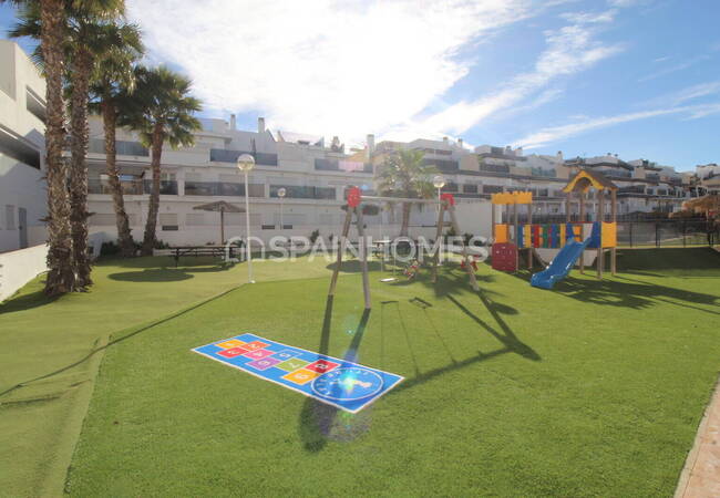 3-bedroom Flat with Pool Access in Santa Pola Alicante 7