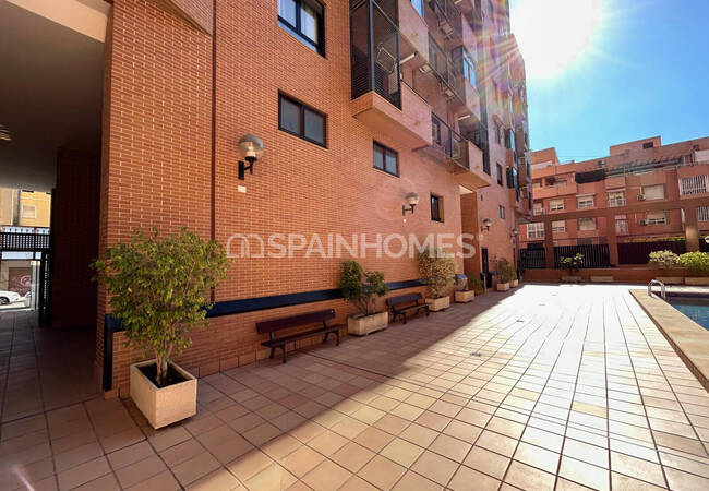 Alicante'de Havuzlu Sitede Loft Tarzı Şık Tasarımlı Daireler 4