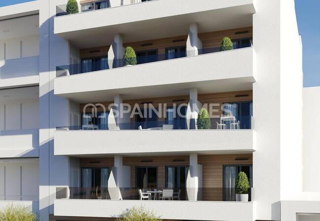 Flats in a Complex with Rooftop Pool in Torrevieja Center 1