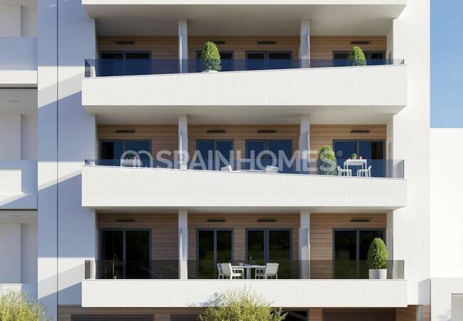 Flats in a Complex with Rooftop Pool in Torrevieja Center