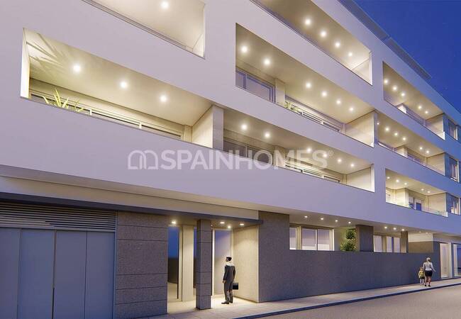 1, 2, and 3-bed Flats in a Complex Near the Beach in Torrevieja 1