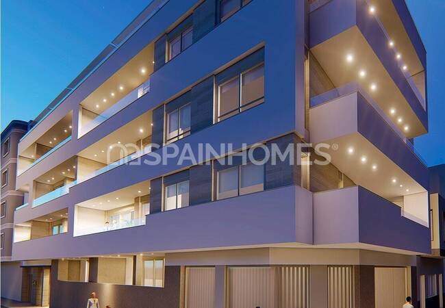 1, 2, and 3-bed Flats in a Complex Near the Beach in Torrevieja 1