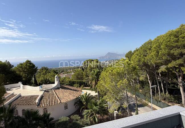 Alicante Altea'da Özel Havuzlu Şık Tasarımlı Müstakil Villa 1