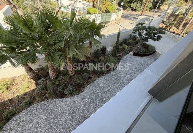 Alicante Altea'da Özel Havuzlu Şık Tasarımlı Müstakil Villa 12