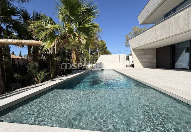 Alicante Altea'da Özel Havuzlu Şık Tasarımlı Müstakil Villa 15