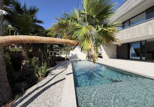 Alicante Altea'da Özel Havuzlu Şık Tasarımlı Müstakil Villa 2