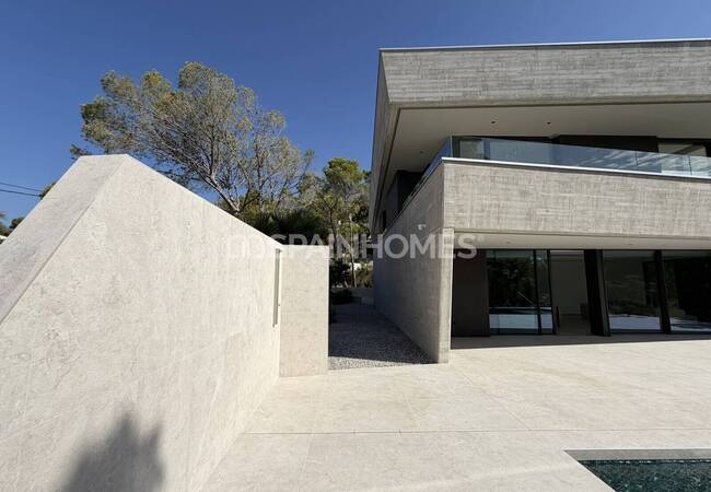 Alicante Altea'da Özel Havuzlu Şık Tasarımlı Müstakil Villa 6