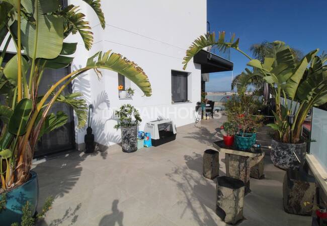 Detached House with Pool Near the Sea in Torrevieja Alicante 2