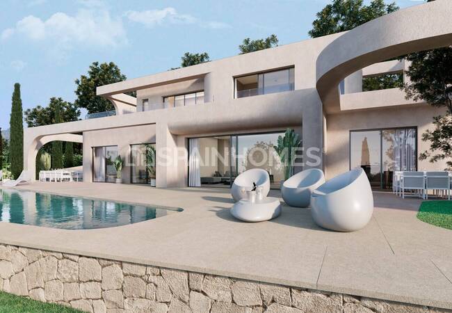 4-bed Villa with Pool and Modern Amenities in Jávea 2