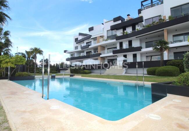 Люкс-квартира с общим бассейном и видом на море в Ориуэле 3