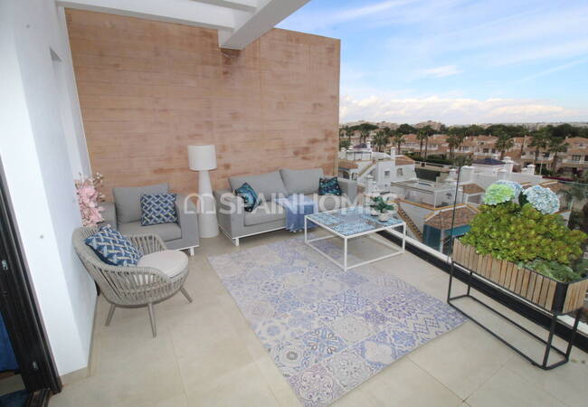 Люкс-квартира с общим бассейном и видом на море в Ориуэле 6