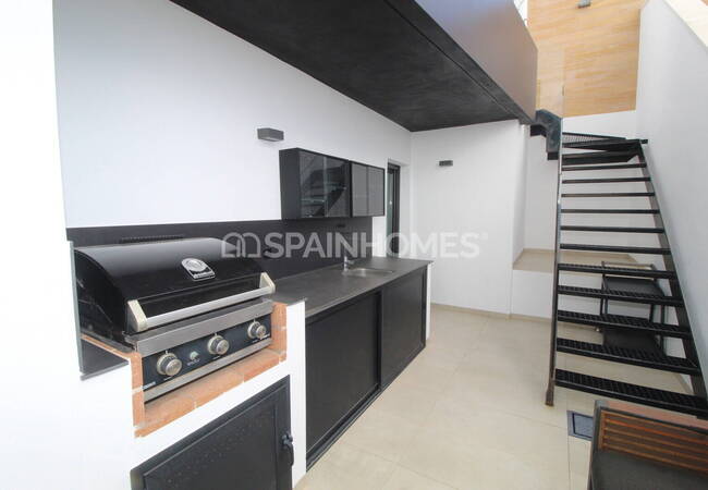 Люкс-квартира с общим бассейном и видом на море в Ориуэле 9