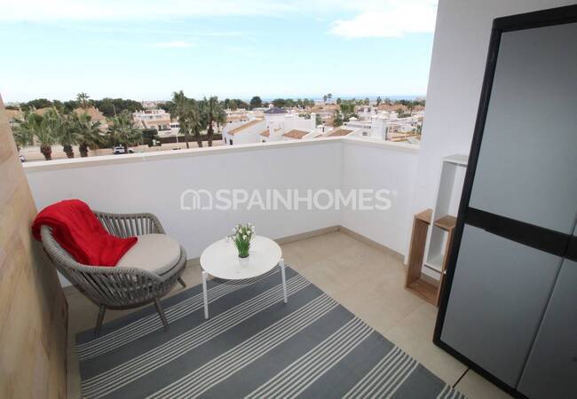 Люкс-квартира с общим бассейном и видом на море в Ориуэле 8