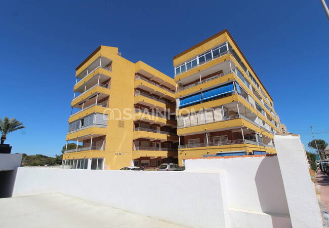 Punta Prima, Alicante’de Plaja Yakın Deniz Manzaralı Daire 2