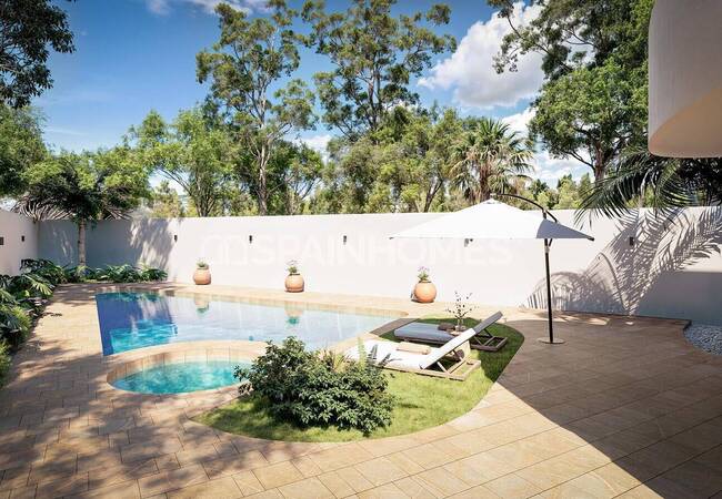 Alicante Orihuela’da Plaja Yakın Havuzlu Müstakil Villa 2