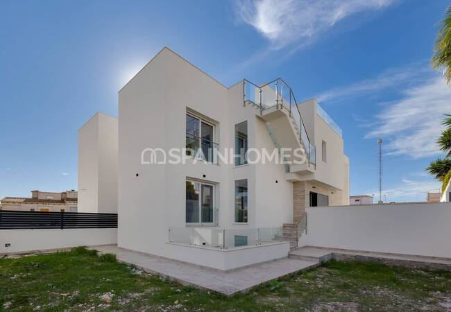 Villas Con Piscina Y Terraza Privadas En Alicante Torrevieja 7