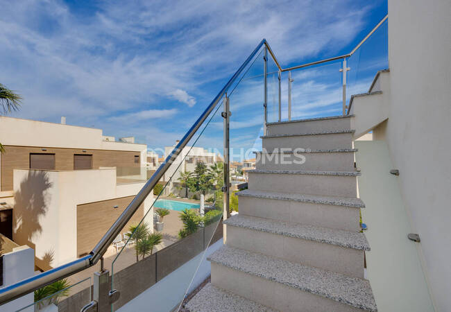 Villas Con Piscina Y Terraza Privadas En Alicante Torrevieja 10
