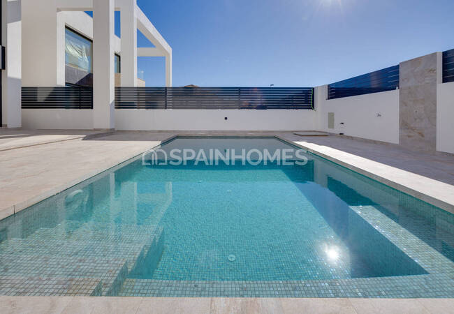 Villas Con Piscina Y Terraza Privadas En Alicante Torrevieja 4