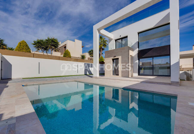 Villas Con Piscina Y Terraza Privadas En Alicante Torrevieja 3