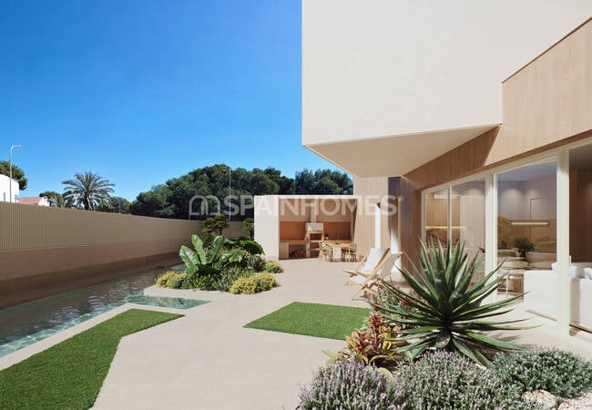 Spacious Villas with Private Pool in Campoamor Orihuela 4