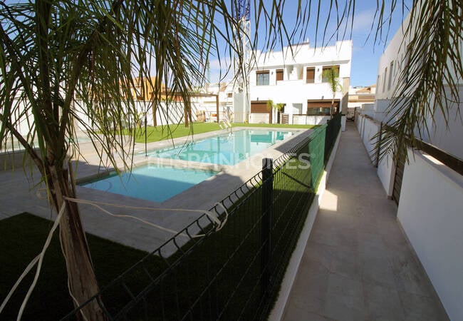 Moderne Häuser Mit Gemeinschaftspool In Pilar De La Horadada 1