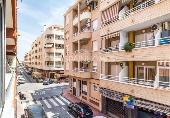 Appartement 2 Chambres Avec Balcon À Torrevieja Alicante 3