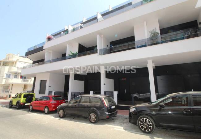 Elegant Apartments with Communal Pool in Torrevieja 1