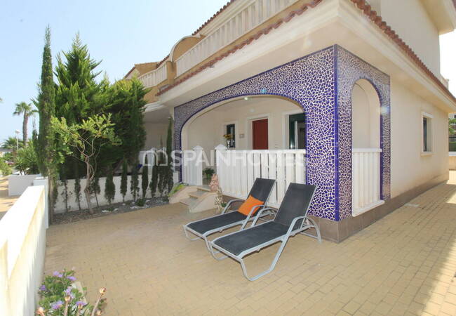 Semi-detached Villa with Extensive Facilities in Rojales Alicante 2