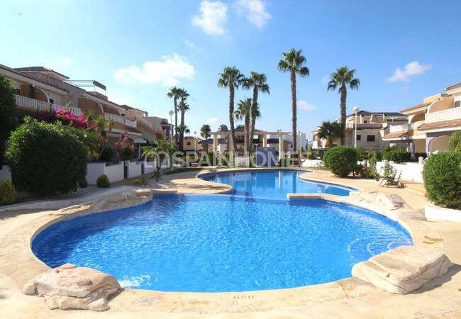 Semi-detached Villa with Extensive Facilities in Rojales Alicante 12