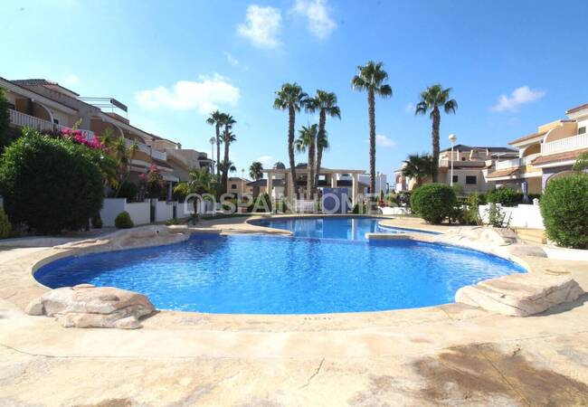 Semi-detached Villa with Extensive Facilities in Rojales Alicante 13