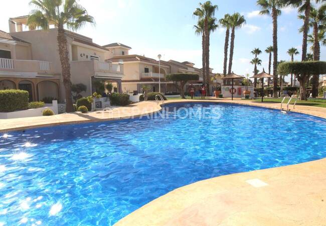 Semi-detached Villa with Extensive Facilities in Rojales Alicante 15